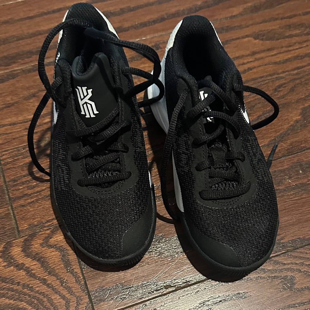 Nike Kids Black and White Sneakers Kyrie